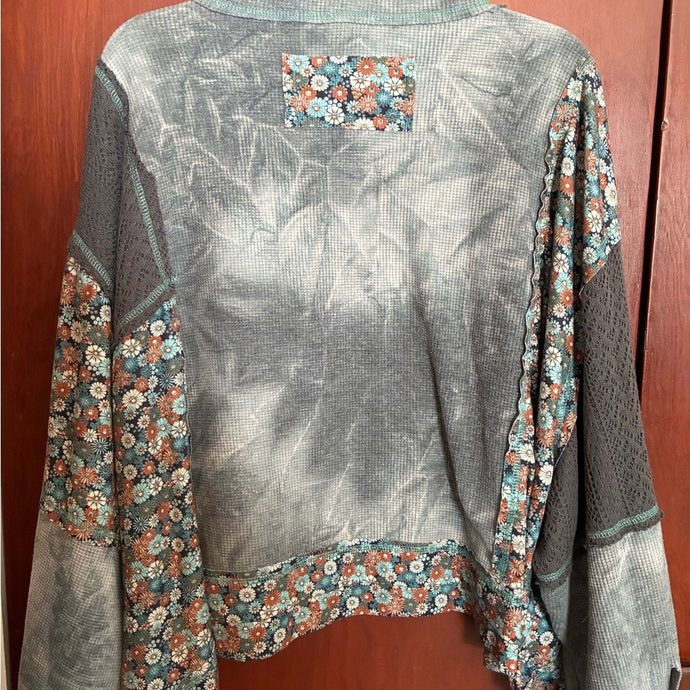 Floral Patchwork Long Sleeve Top - Picture 2 of 2